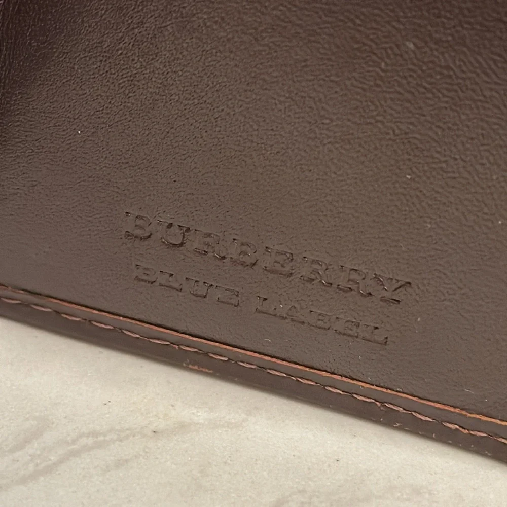 Burberry Bifold wallet Nice clean - Picture 10 of 13